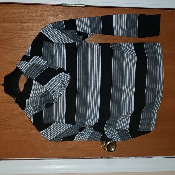 Boy's Extreme Gear Hooded Tee - Size M (B3) - Picture 2 of 3